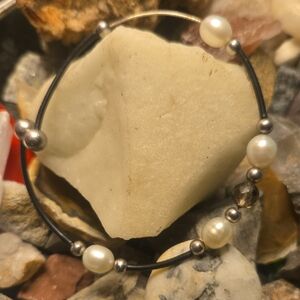 Elegant Silver and Pearl Bracelet
